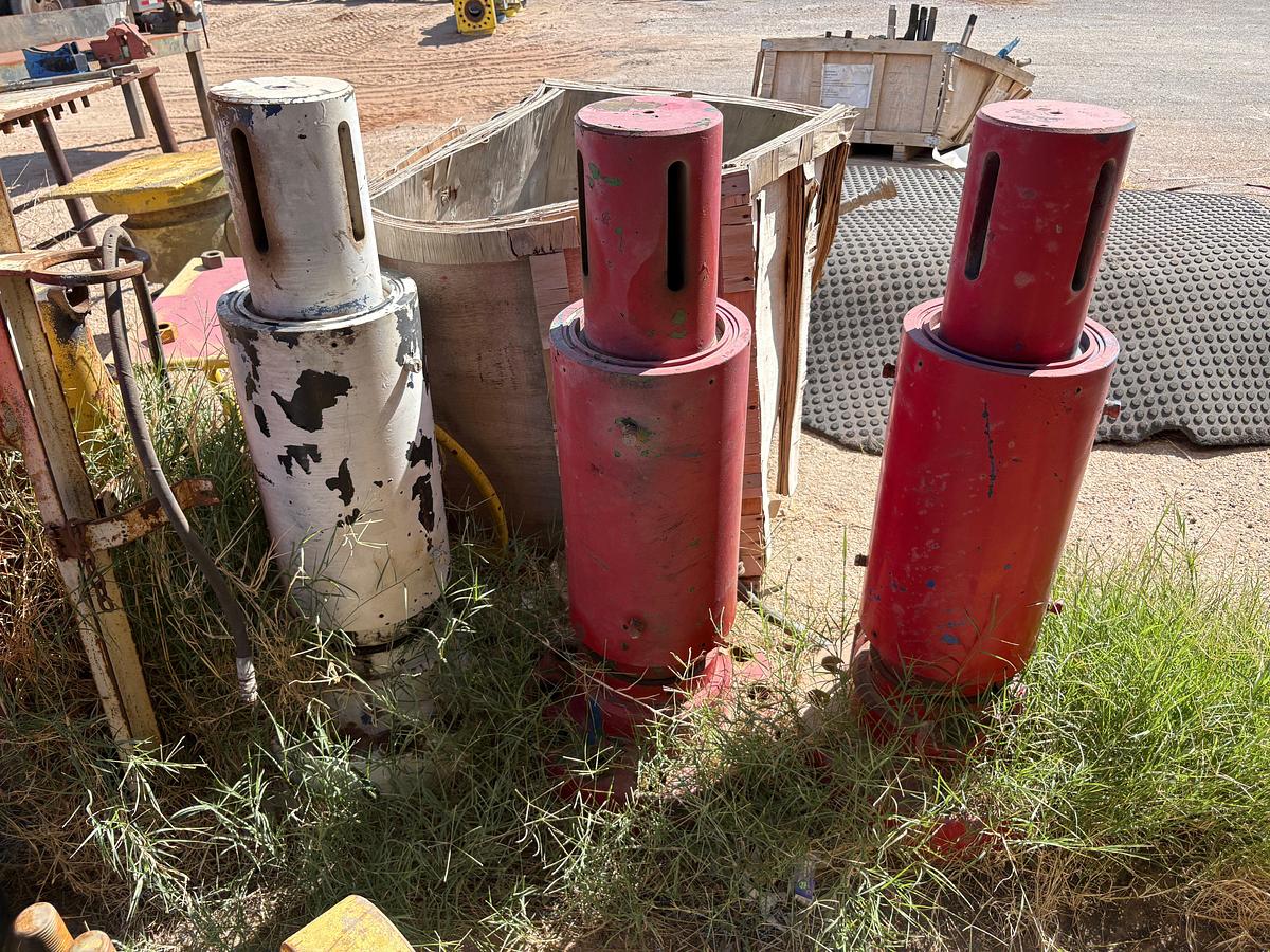 Used (3) complete hydraulic frac valve bonnets & (2) incomplete bonnets