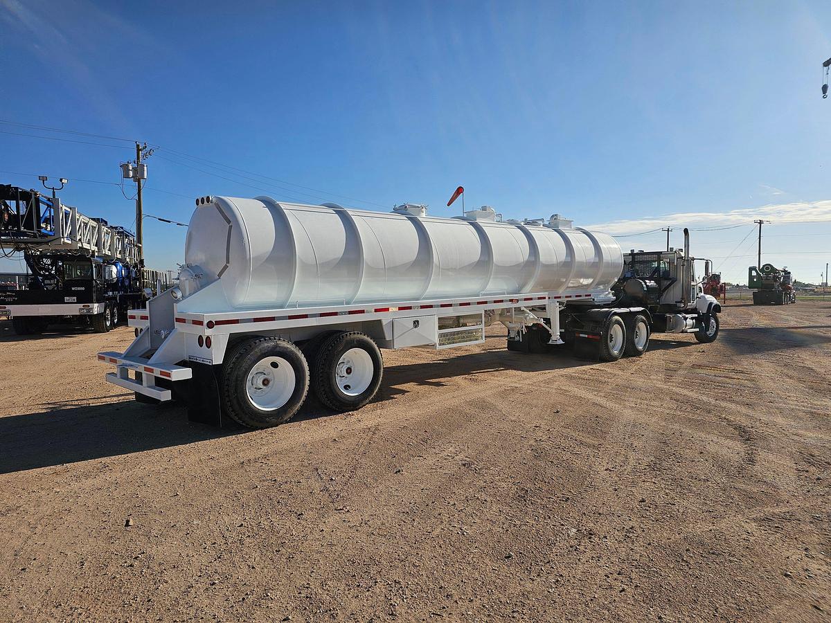 Used 2005 MACK T/A KILL TRUCK & 2013 TROXELL 130BBL KILL TRAILER