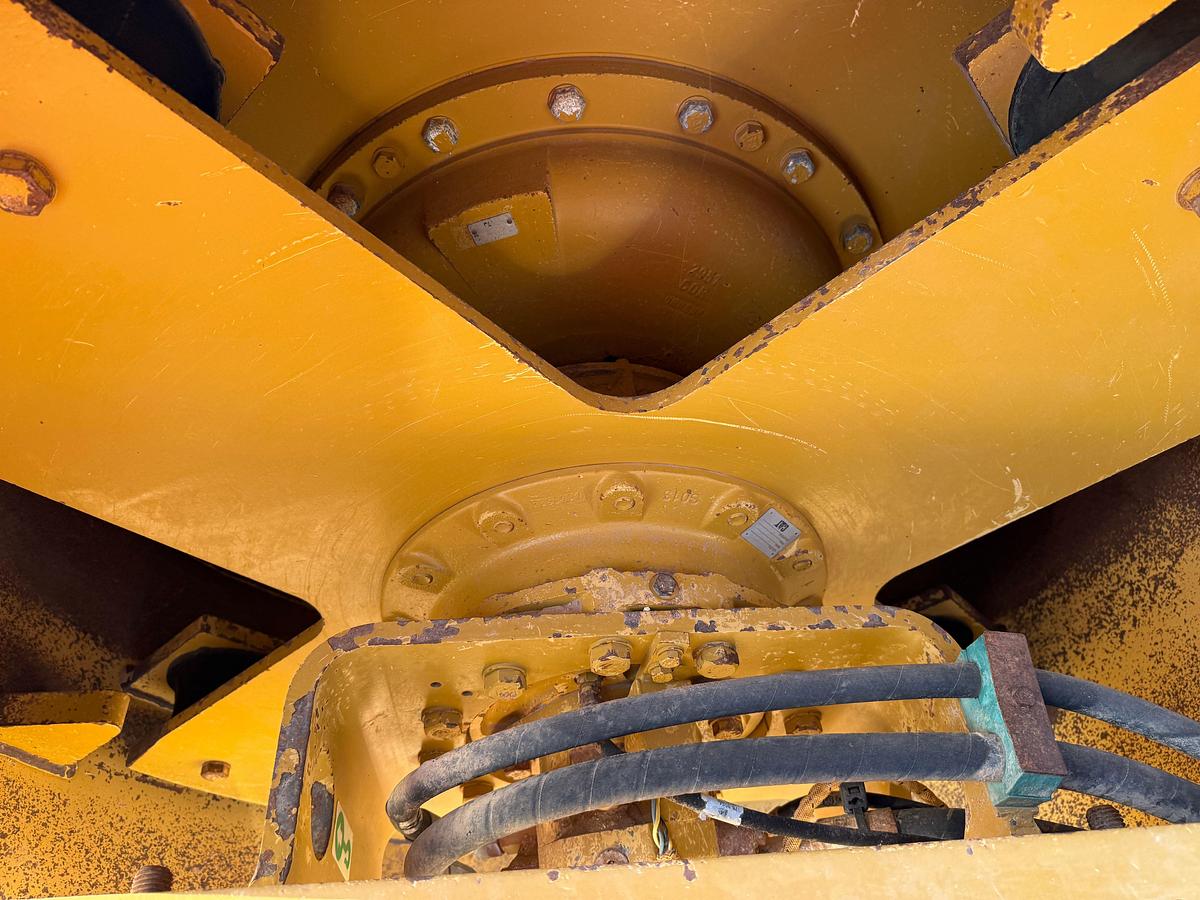 Used 2013 CATERPILLAR CS56B VIBRATORY SMOOTH DRUM COMPACTOR