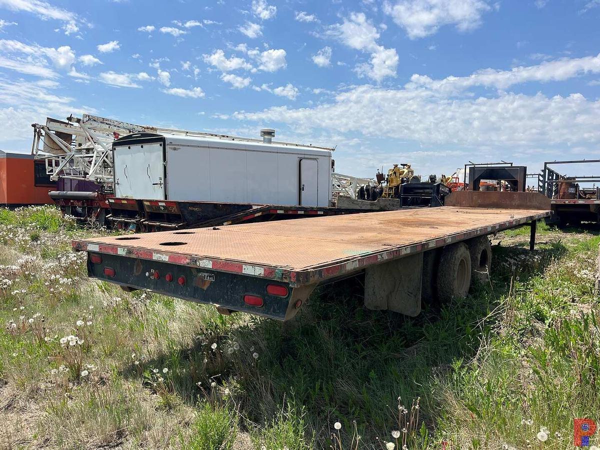 Used SHOPBUILT 32’ GN FLATBED TRAILER