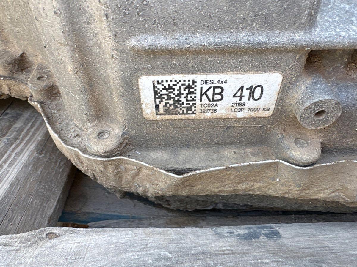Used Ford motor co KB410 diesl4x4 transmission