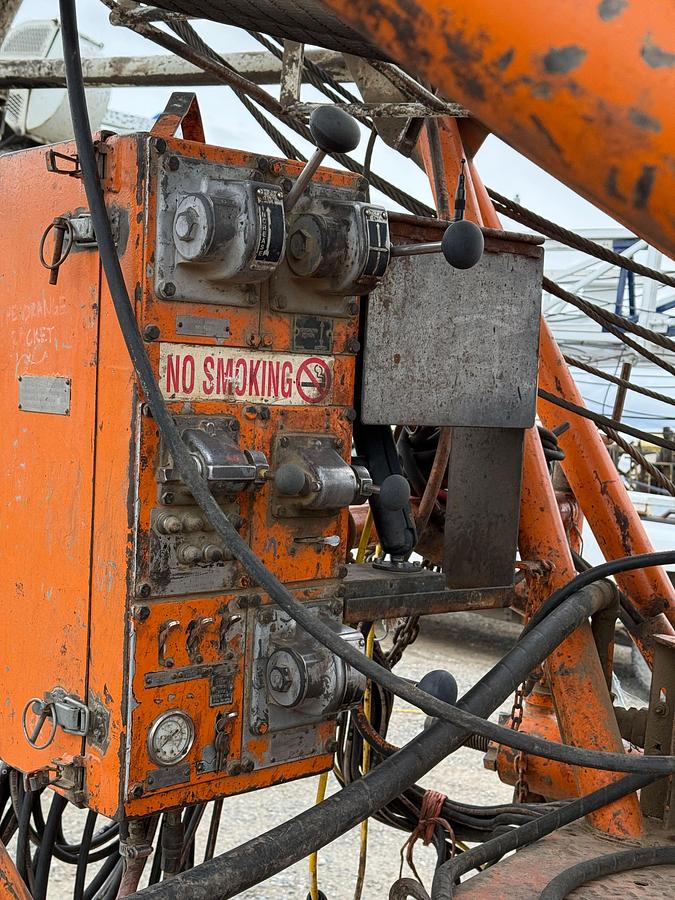 Used 1984 FRANKS MOBILRIG 300 1287/160 DD 96’-215K 4-AXLE WELL SERVICE WORKOVER RIG