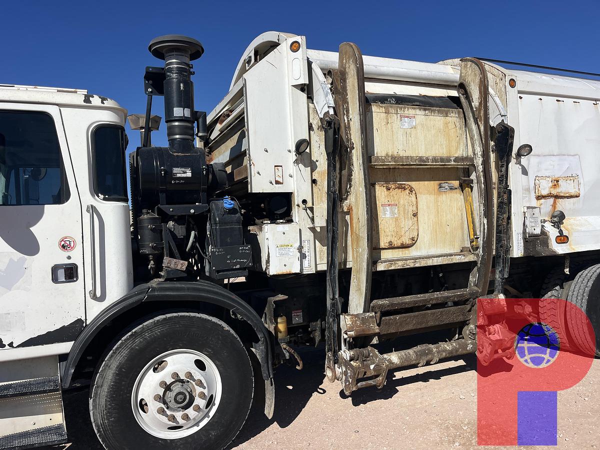 Used 2014 AUTOCAR XPEDITOR T/A 29YD CAB OVER TRASH TRUCK