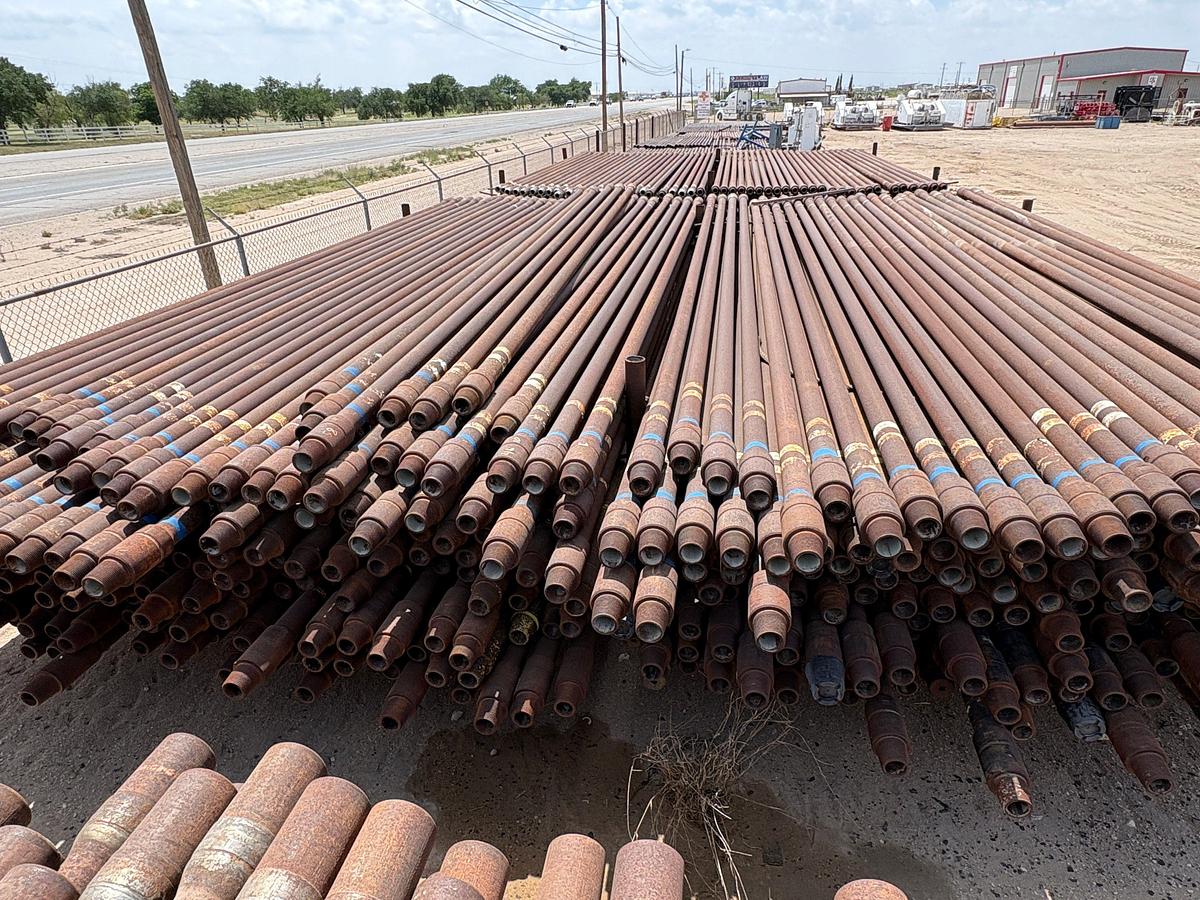 Used (62 jts) 4-1/2”od X95 drill pipe w/ 4”IF CONNECTIONS