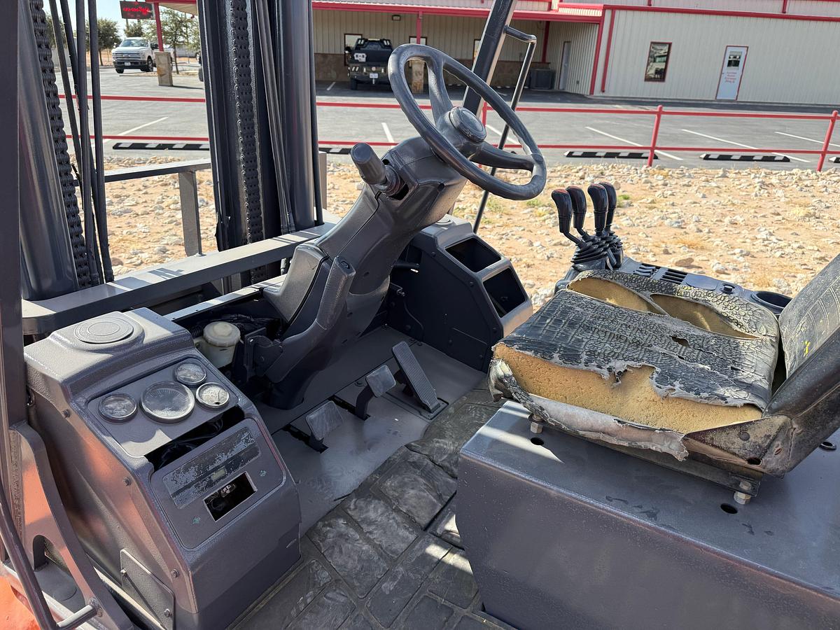 Used 2012 Doosan D70S-5 13,550lbs forklift