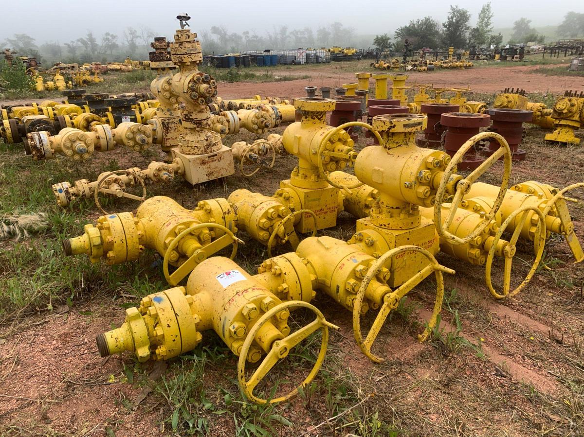Used (4) 4-1/16 5k Fluid Crosses w/(20) 3-1/16 5k Manual Gate Valves