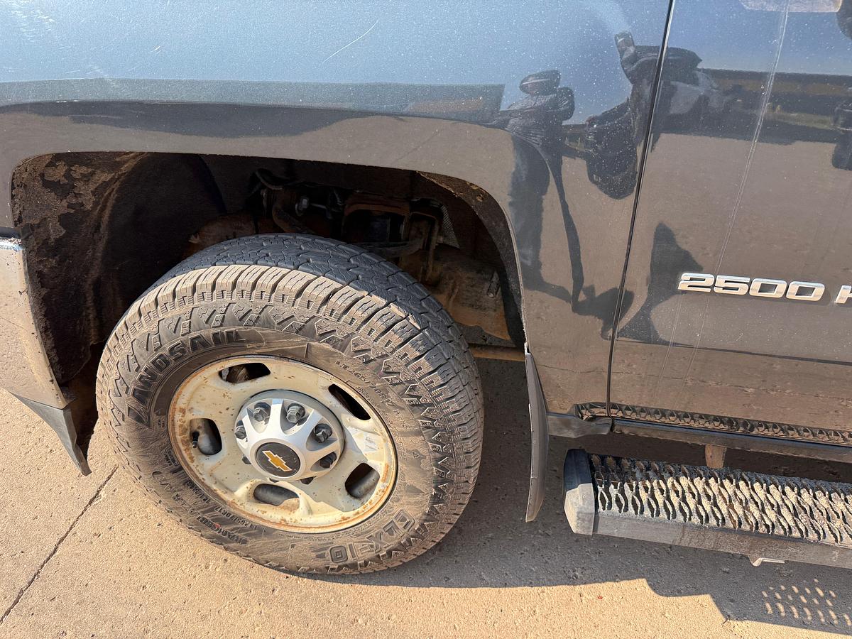 Used 2018 CHEVROLET SILVERADO 2500HD 4X4 CREW CAB PICKUP TRUCK