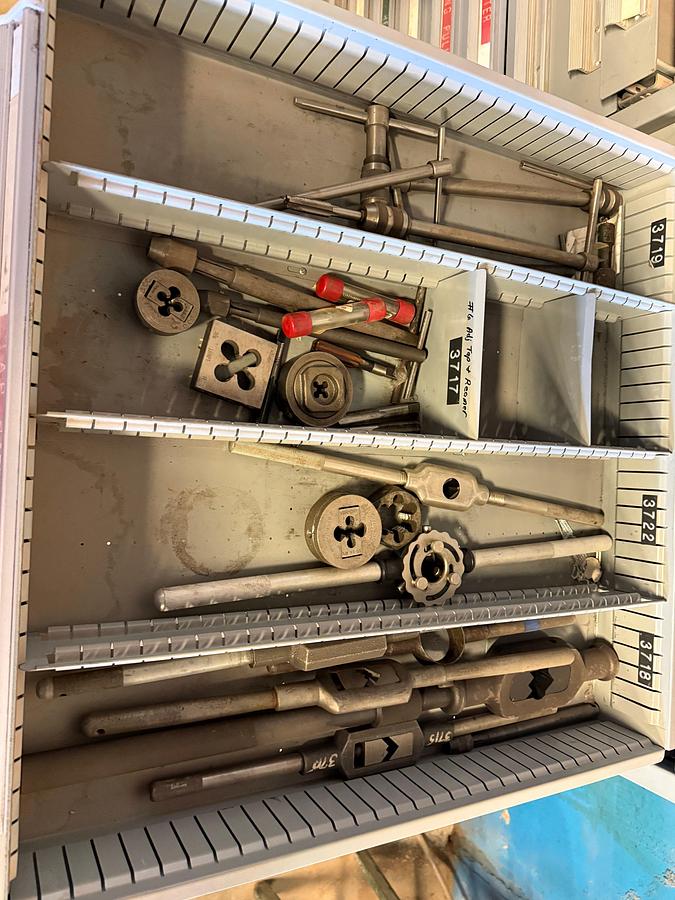 Used LYON MSS II 10-DRAWER ROLLING TOOL BOX W/ MACHINE SHOP TOOLS