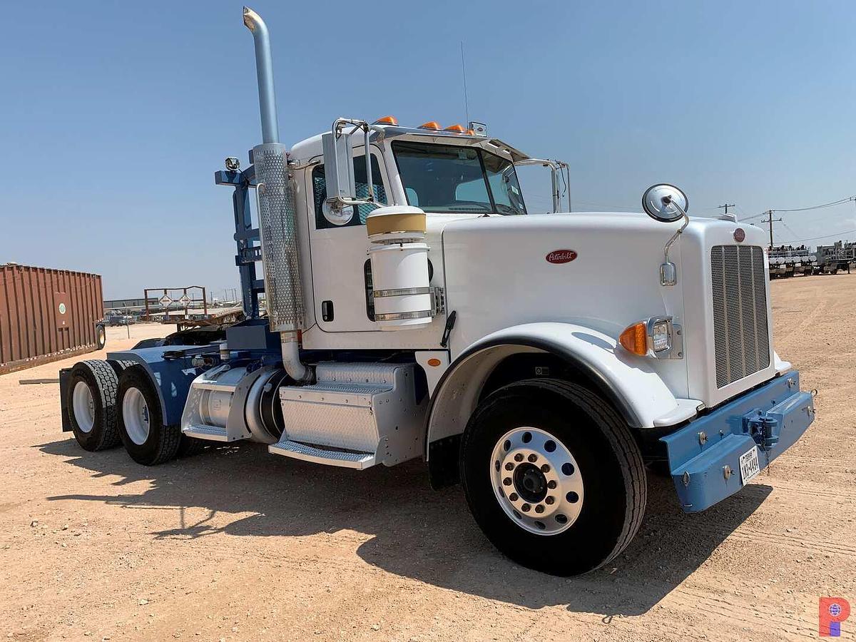 Used 2013 PETERBILT 367 T/A DAYCAB WINCH TRUCK
