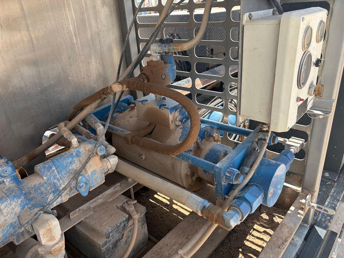 Used STS 24’ x 101” T/A GOOSENECK GREASE INJECTION TRAILER