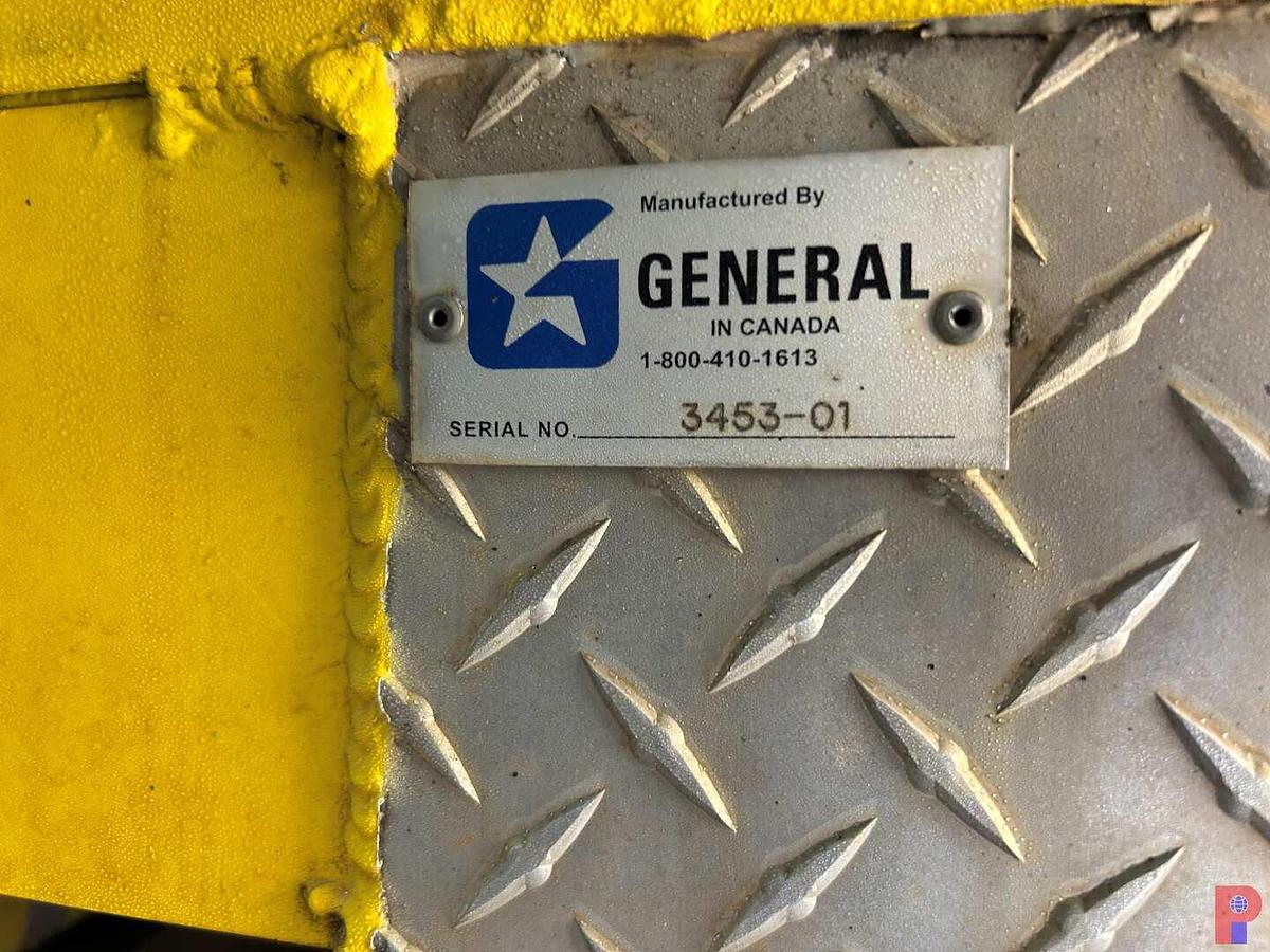 Used 2002 FREIGHTLINER ARGOSY T/A CABOVER WIRELINE TRUCK