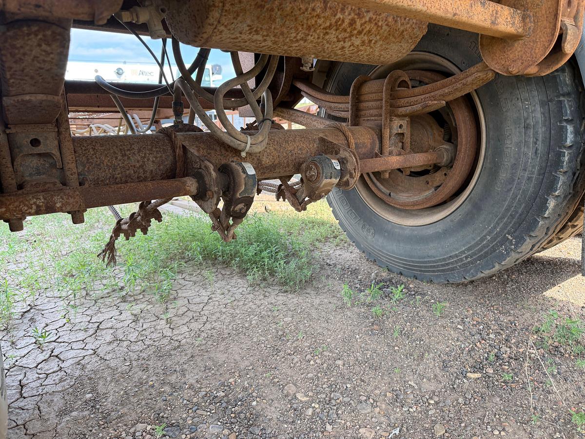 Used 1985 J&L TANK 5,250 GALLONS MC-306-AL 2-AXLE TANK PUP TRAILER