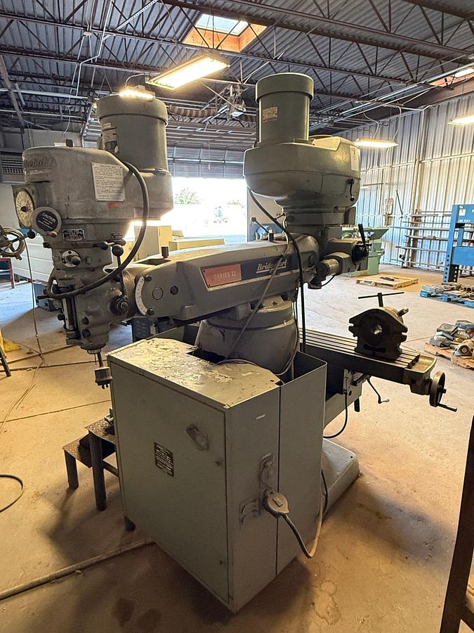 Used BRIDGEPORT SERIES II 2-SPD 58” x 11” MILLING MACHINE