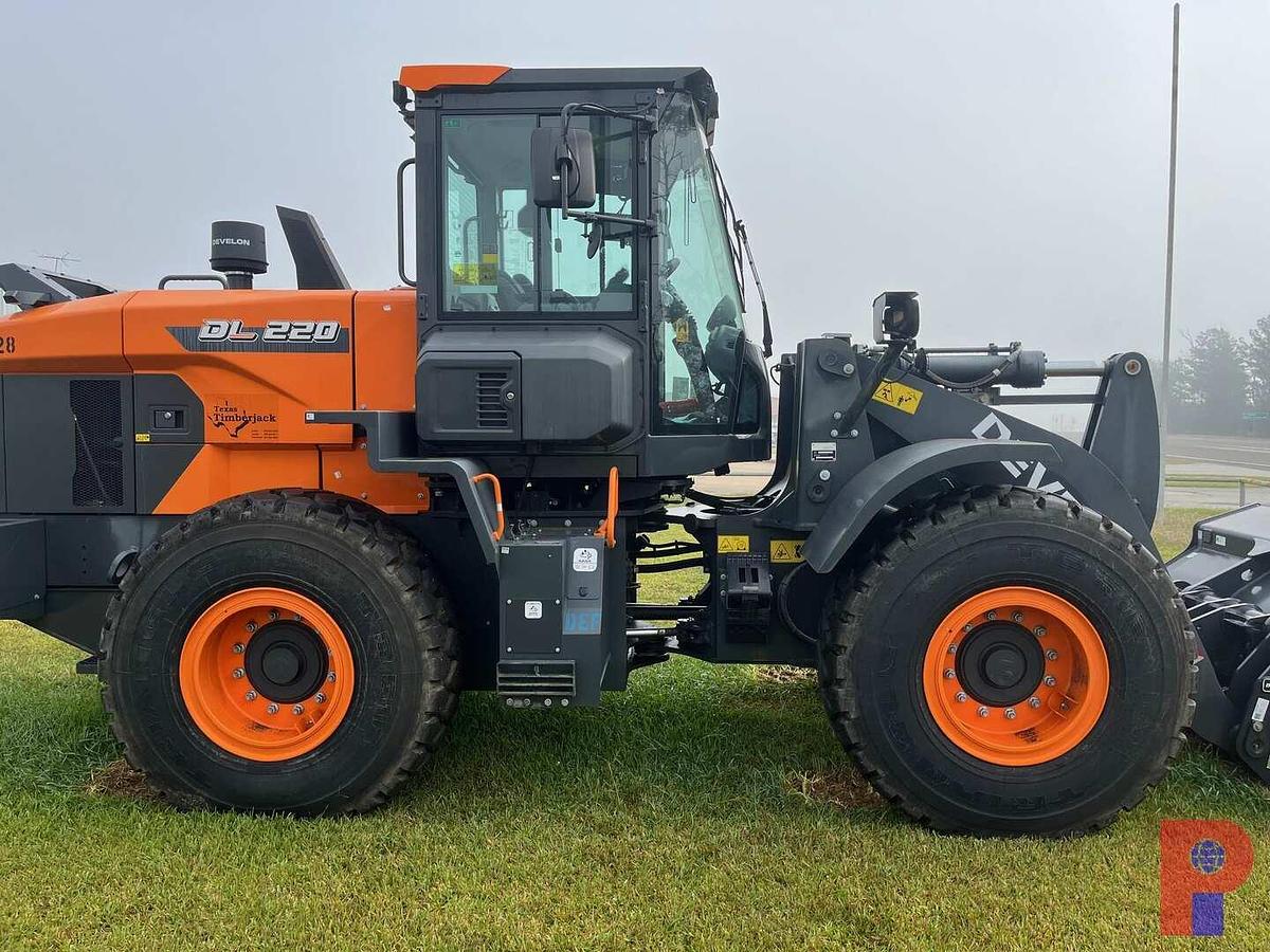 Used (NEW) 2023 DEVELON DL220-7 WHEEL LOADER **3 YEAR 5,000 HR. FULL WARRANTY**