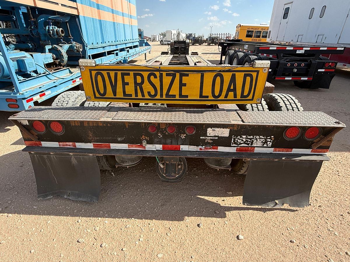 Used 2005 EAGER BEAVER 50GSL 3-AXLE 40’ X 102” RGN TRAILER