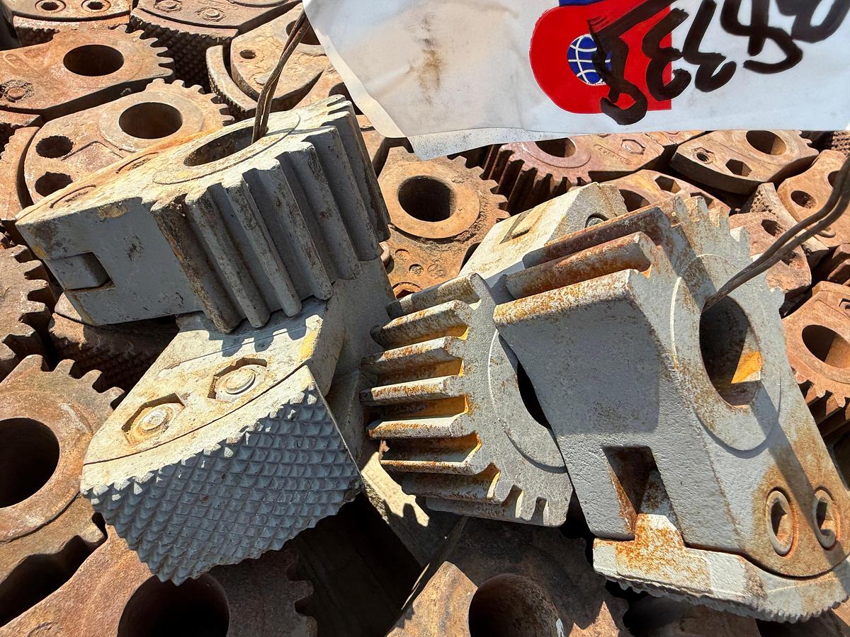 Used PALLET W/ (80+) VARIOUS TONG HEADS w/ DIES / INSERTS