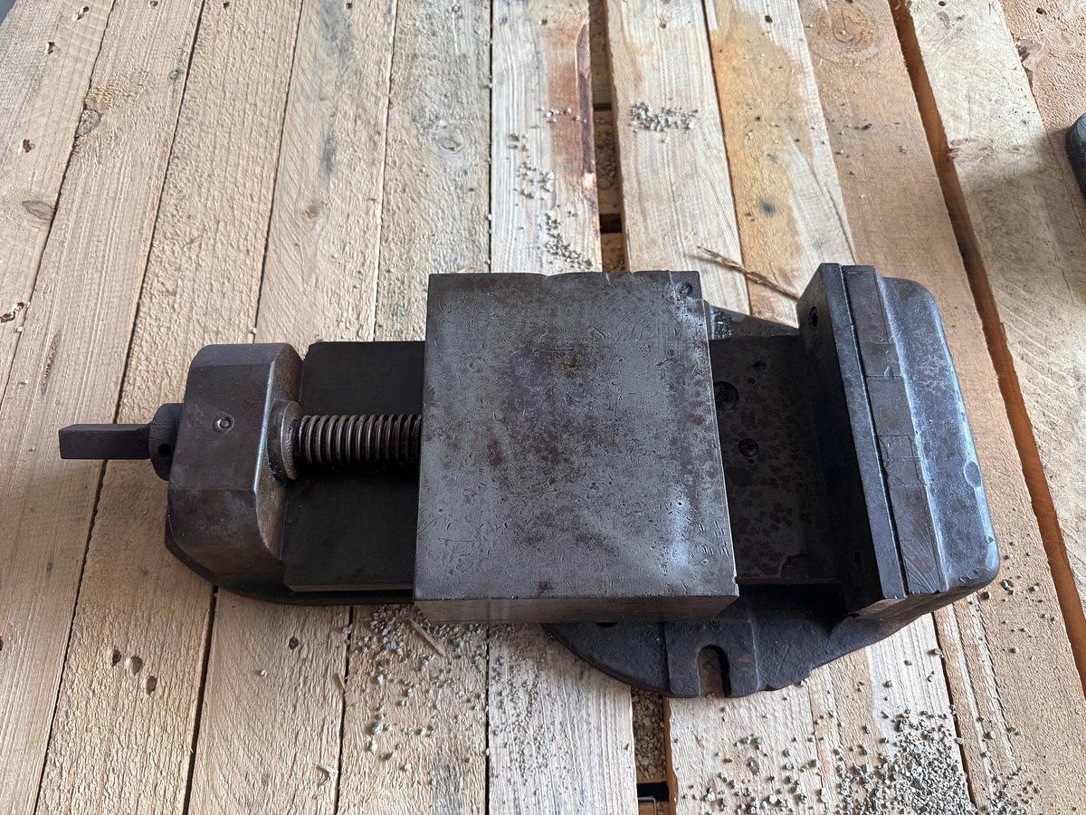 Used Pallet of Misc. Precision Machine Vises. (Kurt ANG/LOCK, Wilton, & Related)
