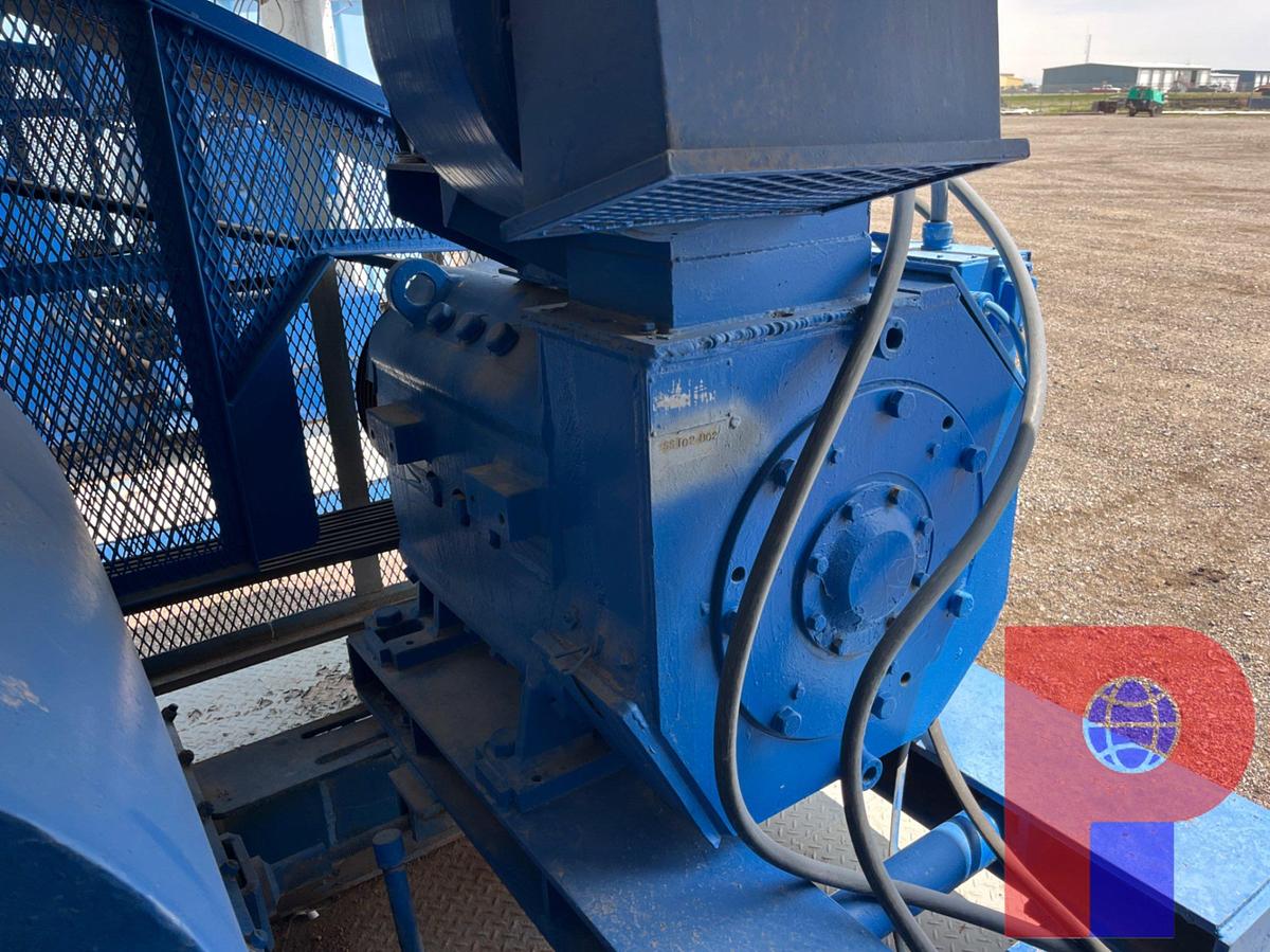 Used NATIONAL 8-P-80 TRIPLEX MUD PUMP P/B 750HP TRACTION MOTOR
