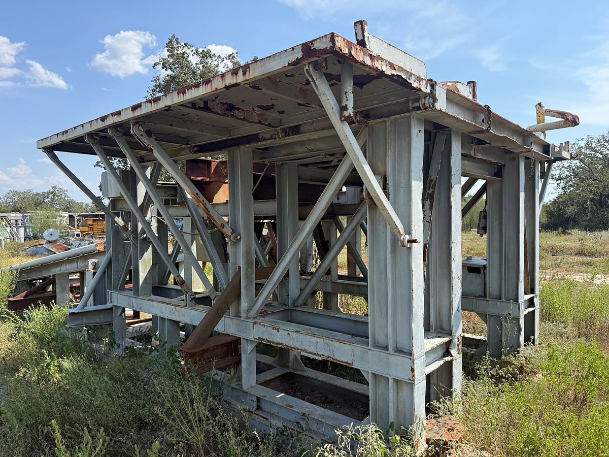 Used SPENCER-HARRIS MODEL 7000 TRAILER MTD DRILLING RIG & 14'L X 8'T X 16'W SUBSTRUCTURE W/ RAMP