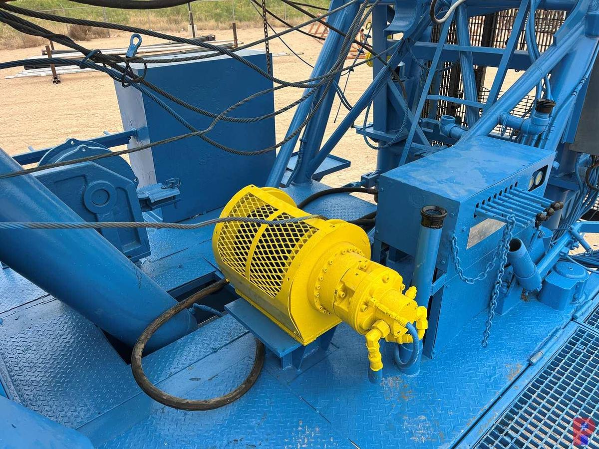 Used SJ PETROLEUM DD 104’-225K 5-AXLE WELL SERVICE WORKOVER RIG