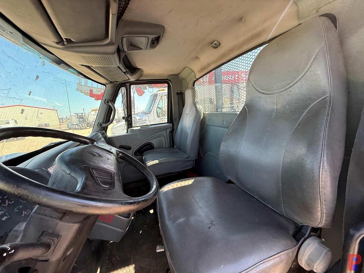 Used 2005 INTERNATIONAL WORKSTAR 7400 W/ 90’ PLATFORM SIGN CRANE TRUCK