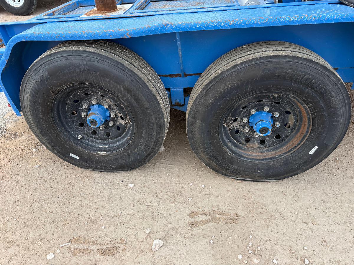 Used 3-station closing unit mtd on 12’ x 80” t/a bumper pull trailer