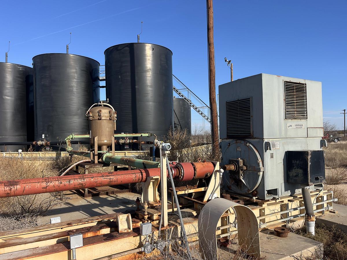 Used CROCKETT CO. SWD FACILITY, PERMITTED FOR 30,000 BBLS. PER DAY