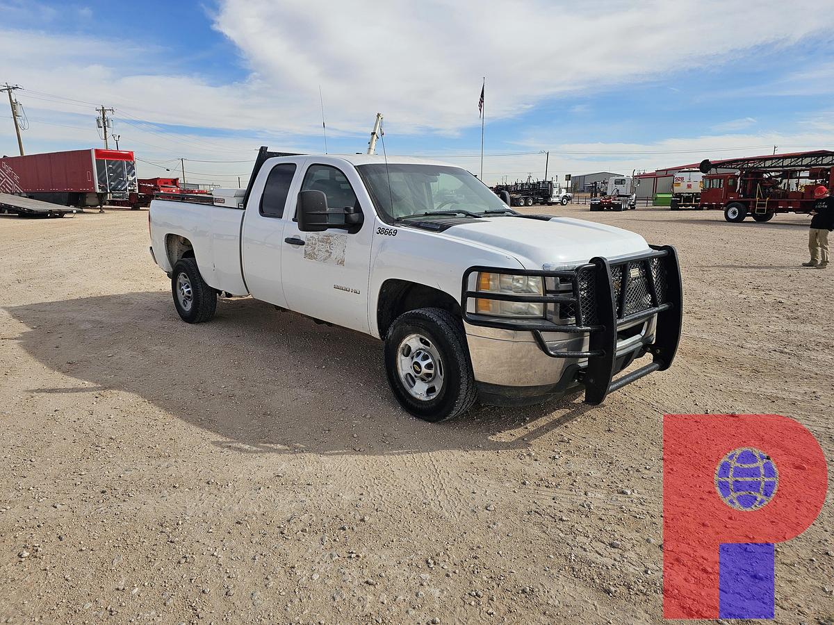 Used 2011 CHEVROLET SILVERADO 2500HD EXTENDED CAB PICKUP TRUCK