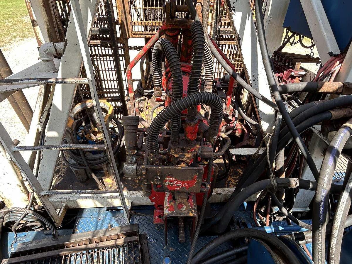 Used COOPER 250 DD (REPOWERED) 96'-180K 4-AXLE WELL SERIVCE WORKOVER RIG