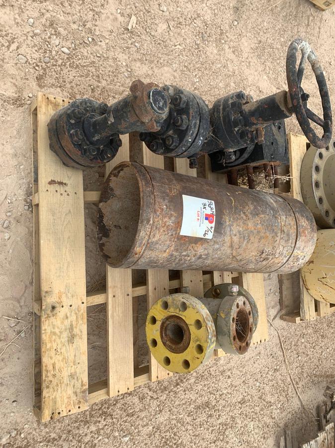 Used (3) Pallets of 2-9/16 5k Gate Valves