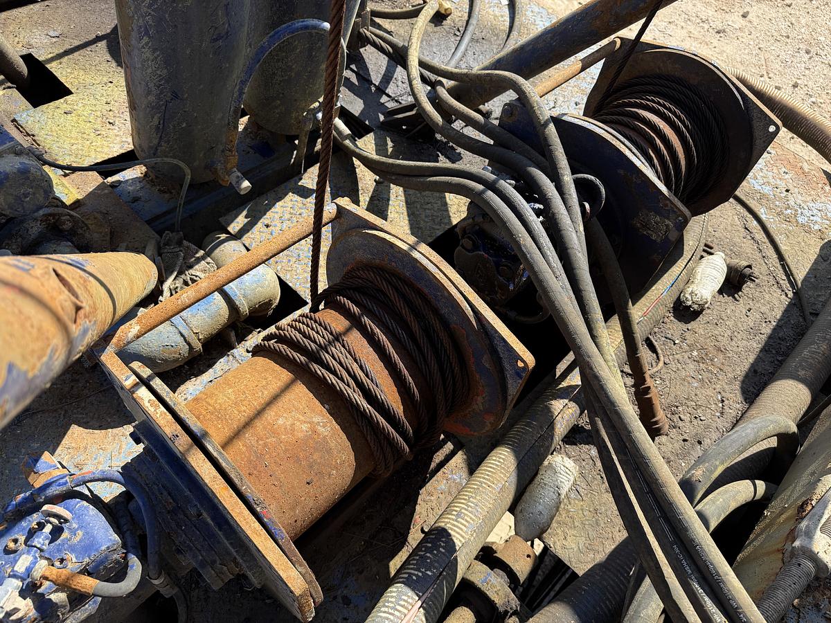 Used 2012 CAMERON C-500 SD 112'-300K LBS 5-AXLE WELL SERVICE RIG