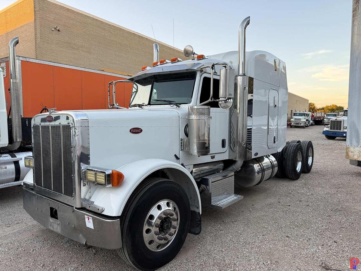 Used 2007 PETERBILT 379 T/A 63” SLEEPER TRUCK