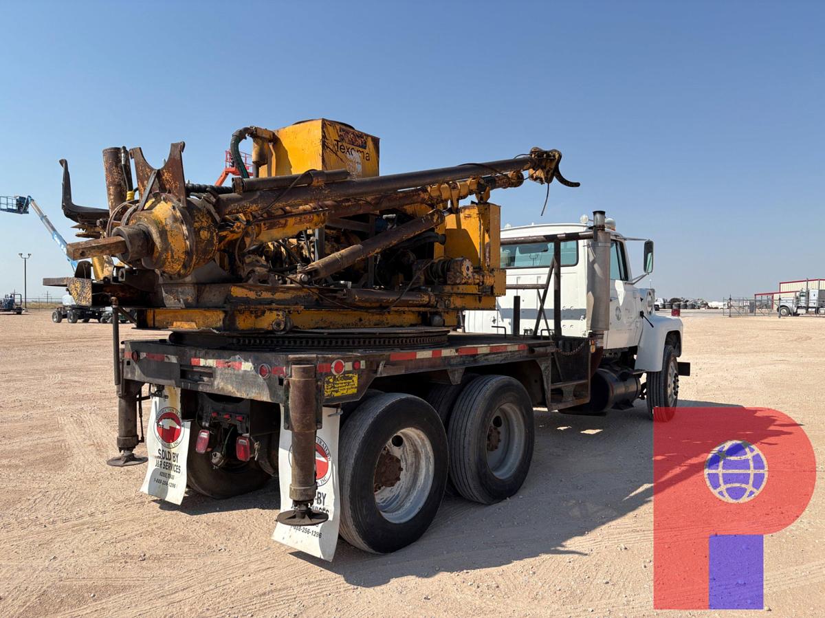 Used TEXOMA 330 PRESSURE DIGGER MTD ON 1983 FORD LT9000 T/A DAYCAB TRUCK