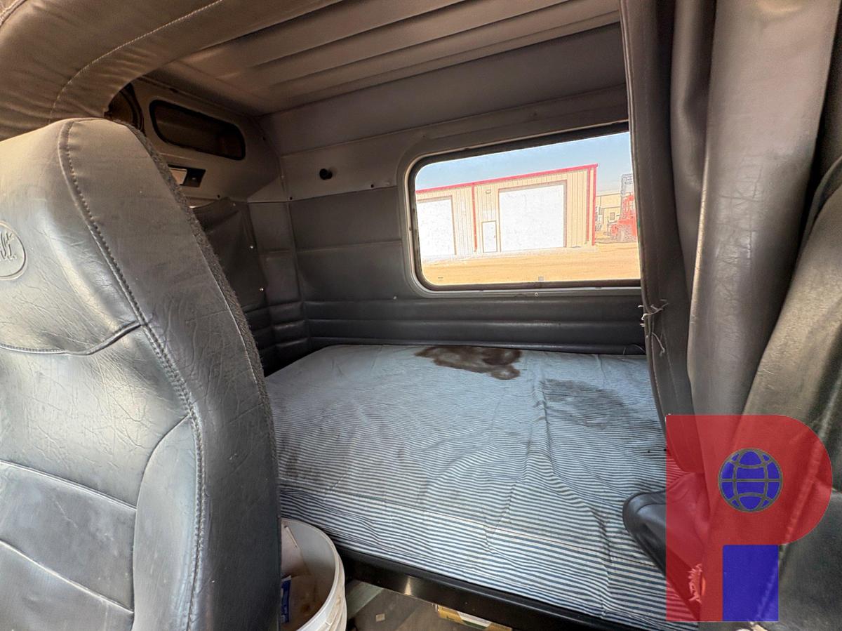 Used 2007 PETERBILT 378 T/A SLEEPER VAC TRUCK (INOP)