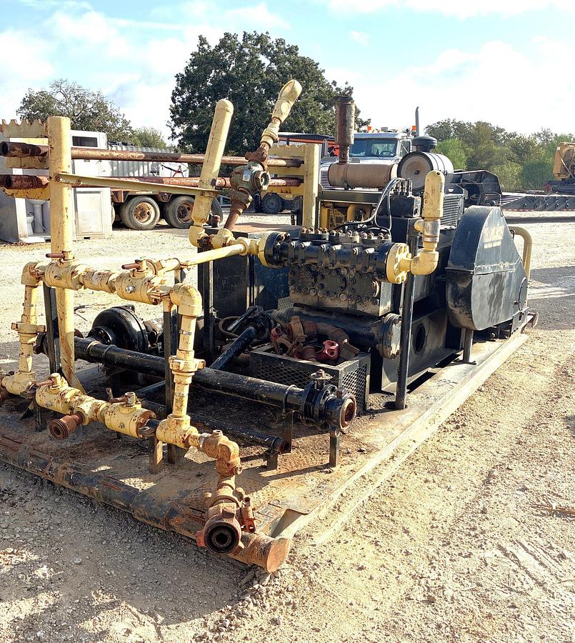 Used GARDNER DENVER TEE 5K TRIPLEX WELL SERVICE PUMP P/B CATERPILLAR 6-CYL ENGINE, SKIDDED
