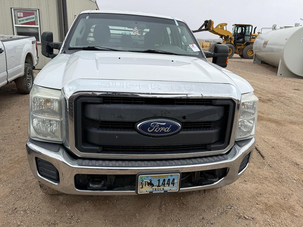 Used 2015 FORD F-250 XL SD 4WD CREW CAB FLATBED PICKUP TRUCK