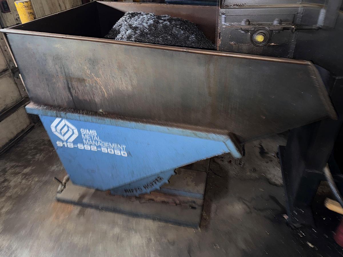 Used HIPPO HOPPER 3-4 CUYD SELF-DUMPING METAL HOPPER