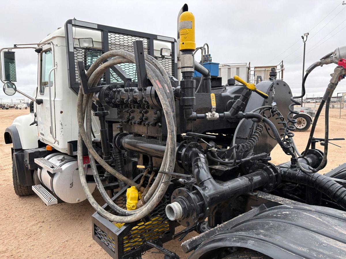 Used 2005 MACK T/A KILL TRUCK & 2013 TROXELL 130BBL KILL TRAILER