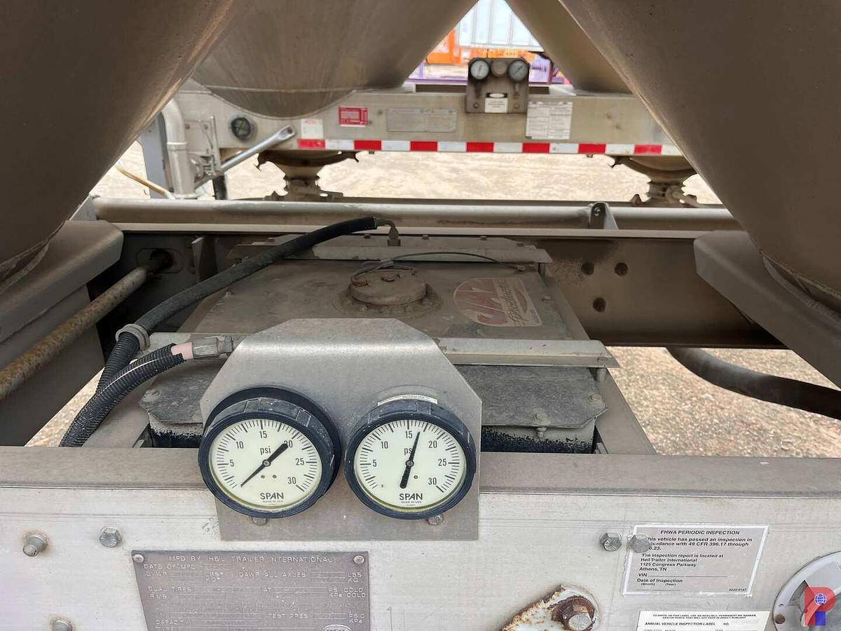 Used 2006 HEIL 1,000 CU. FT. PNEUMATIC BULK TRAILER W/ BLOWER