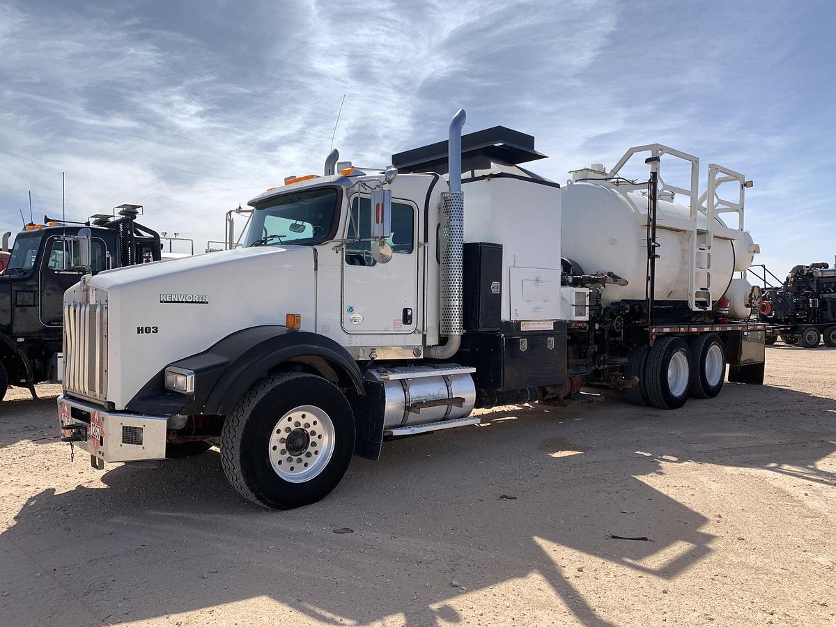 Used 2015 KENWORTH T800 T/A DAYCAB HOT OIL TRUCK