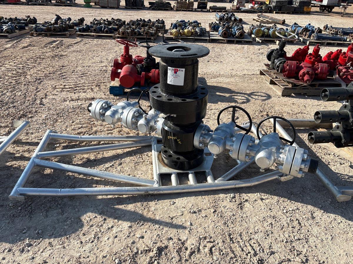 Used 7-1/16” x 2-1/16” fluid cross w/ (4) 2-1/16” 5k gate valves, transport skid