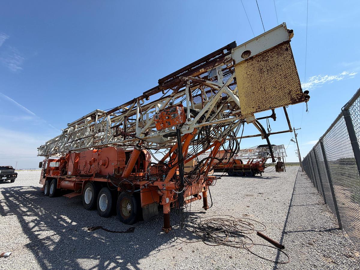 Used FRANKS 500 1287-160 WELL SERVICES PARTS RIG (102x230K MAST)