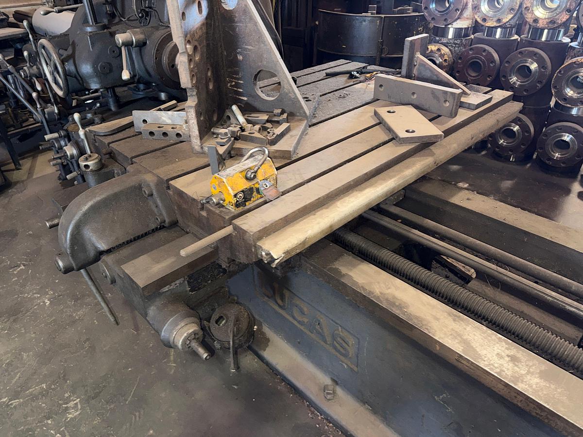 Used LUCAS MACHINE NO. 42 PRECISION HORIZONTAL MILLING MACHINE