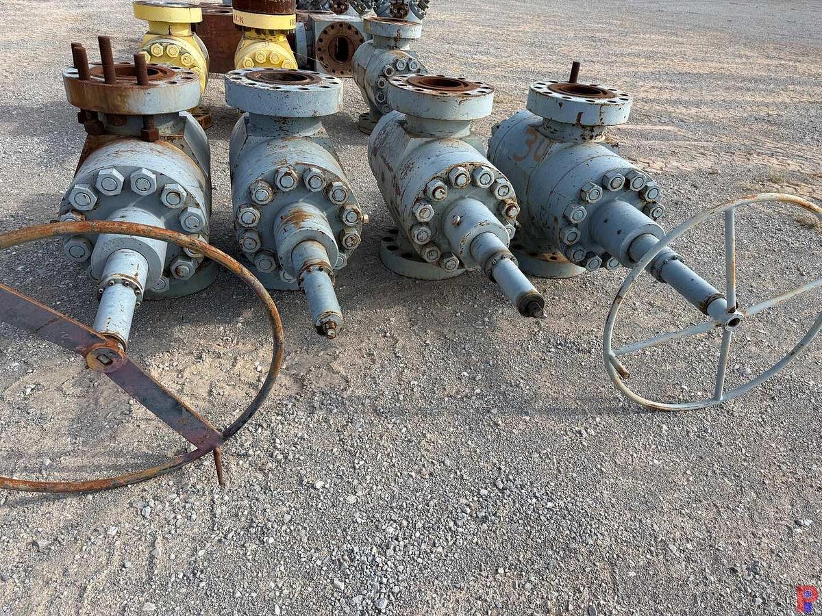 Used (4 X $) SSV 7-1/16” 10K WP MANUAL FRAC VALVES