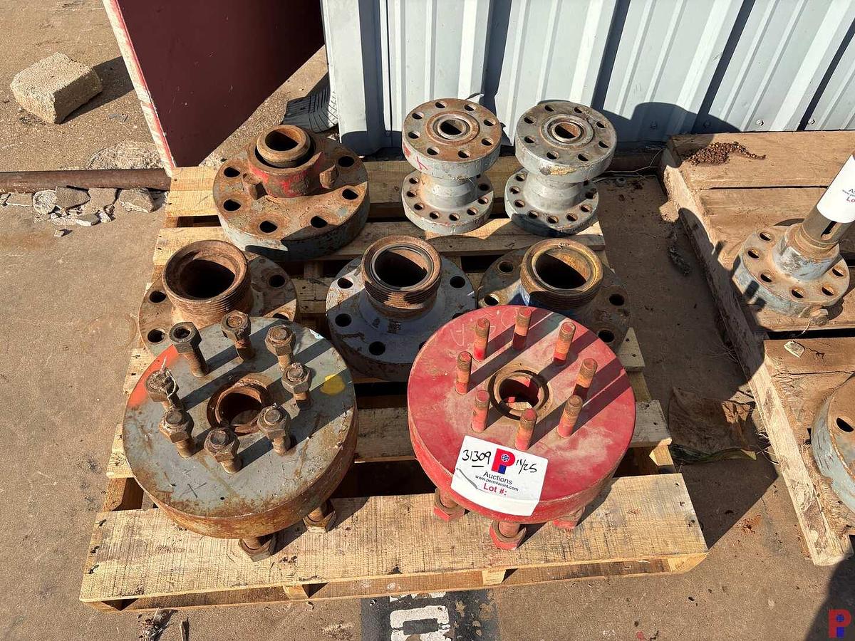 Used PALLET W/ (4) WECO FLANGES 3”-4”, (2) 2-1/2” DSA’S, (2) 2-1/16” X 9” SPACER SPOOLS
