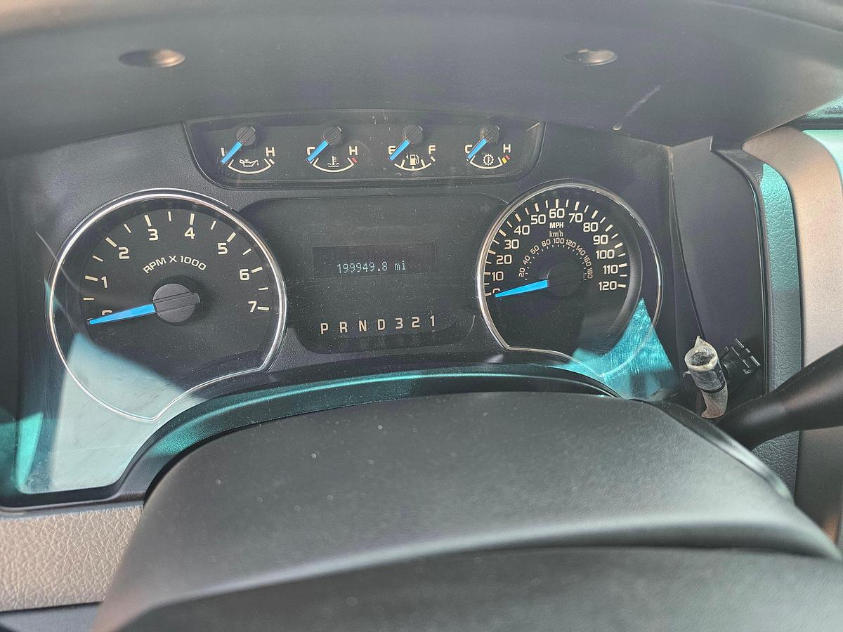 Used 2013 FORD F-150 CREW CAB PICKUP TRUCK