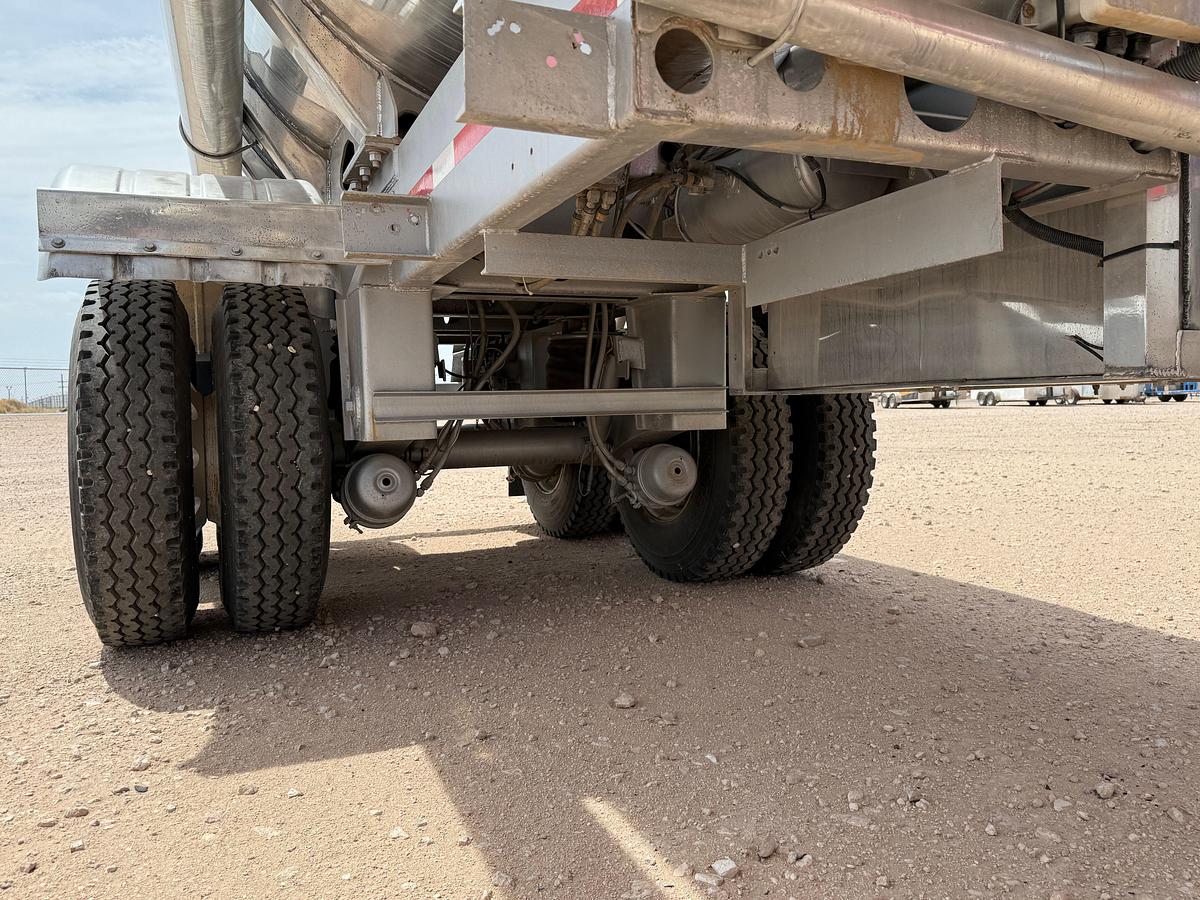 Used 2008 DRAGON PRODUCTS 8,400 GALLON T/A FUEL TRAILER