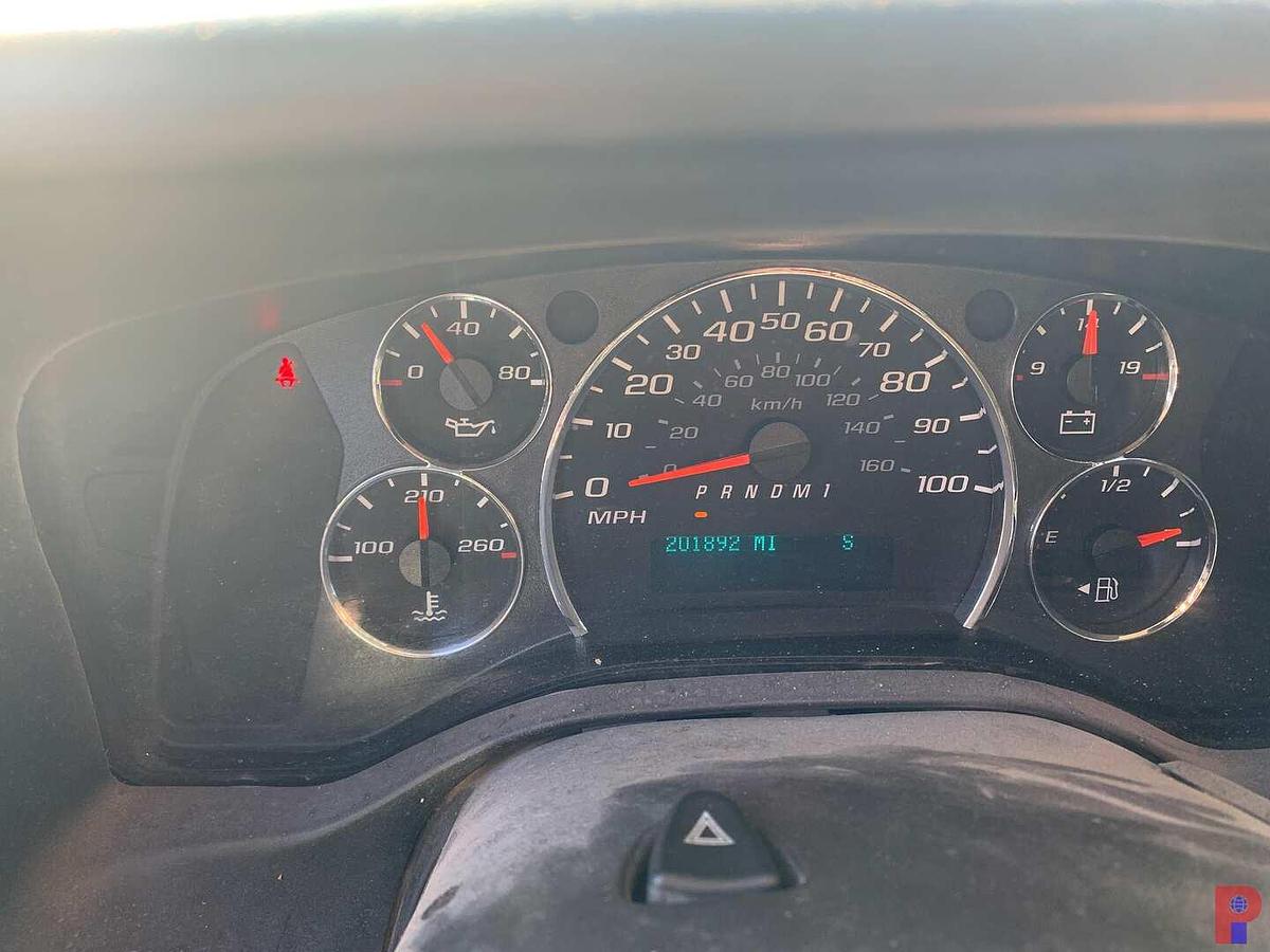 Used 2016 CHEVROLET EXPRESS 11 PASSENGER VAN