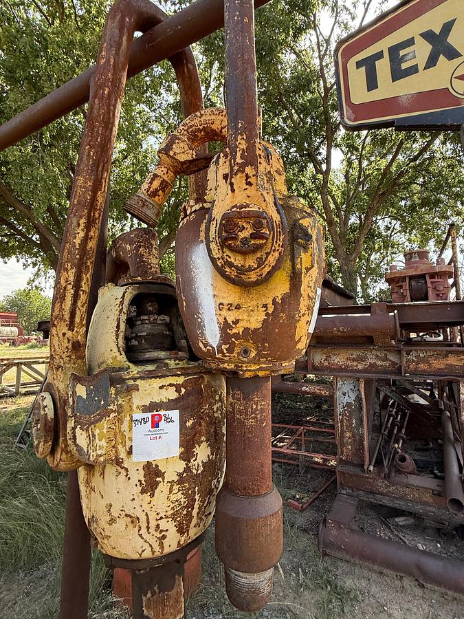 Used OILWELL S4-100-TON ROTARY DRILLING SWIVEL