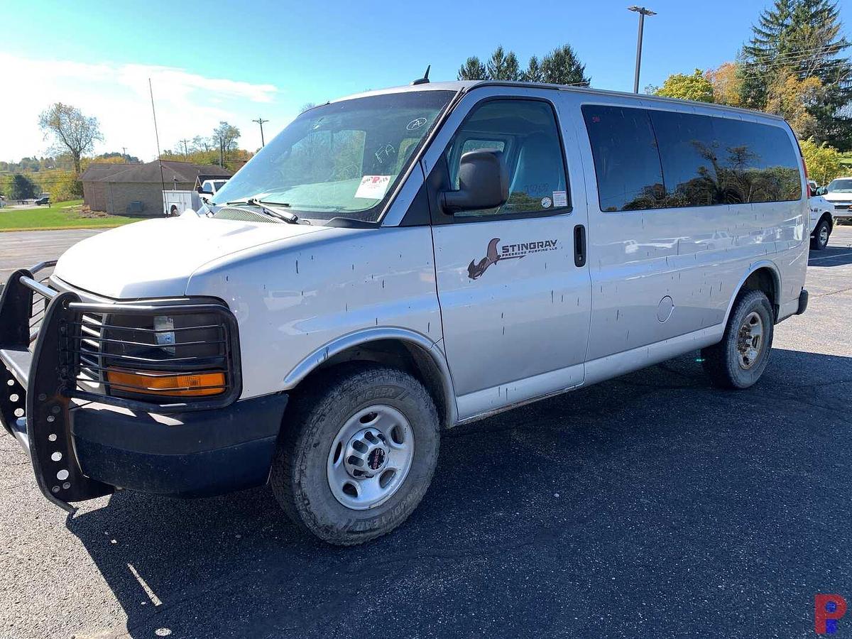 Used 2014 GMC SAVANA PASSENGER VAN